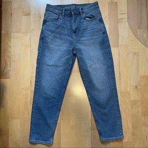 American Eagle Stretch Mom Jeans